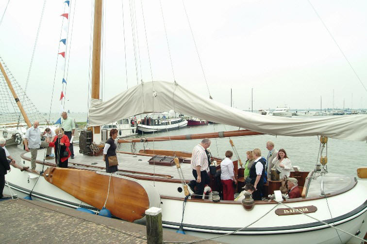 Receptie aan boord van een zeilschip.